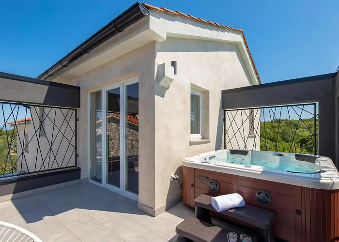 Nika Villa